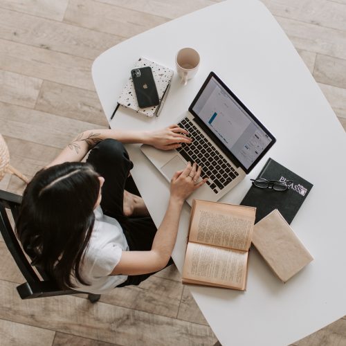 woman working on SEO