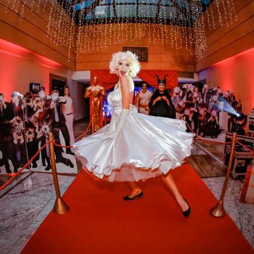 celebrity walking on red carpet